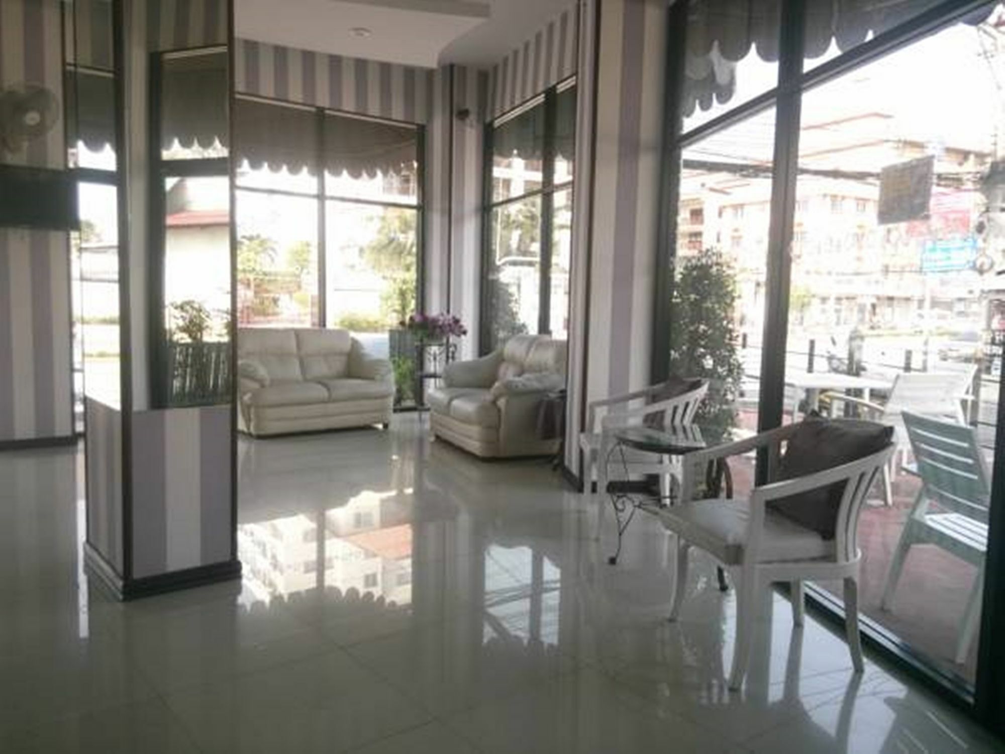 Grand Residence Jomtien Kültér fotó